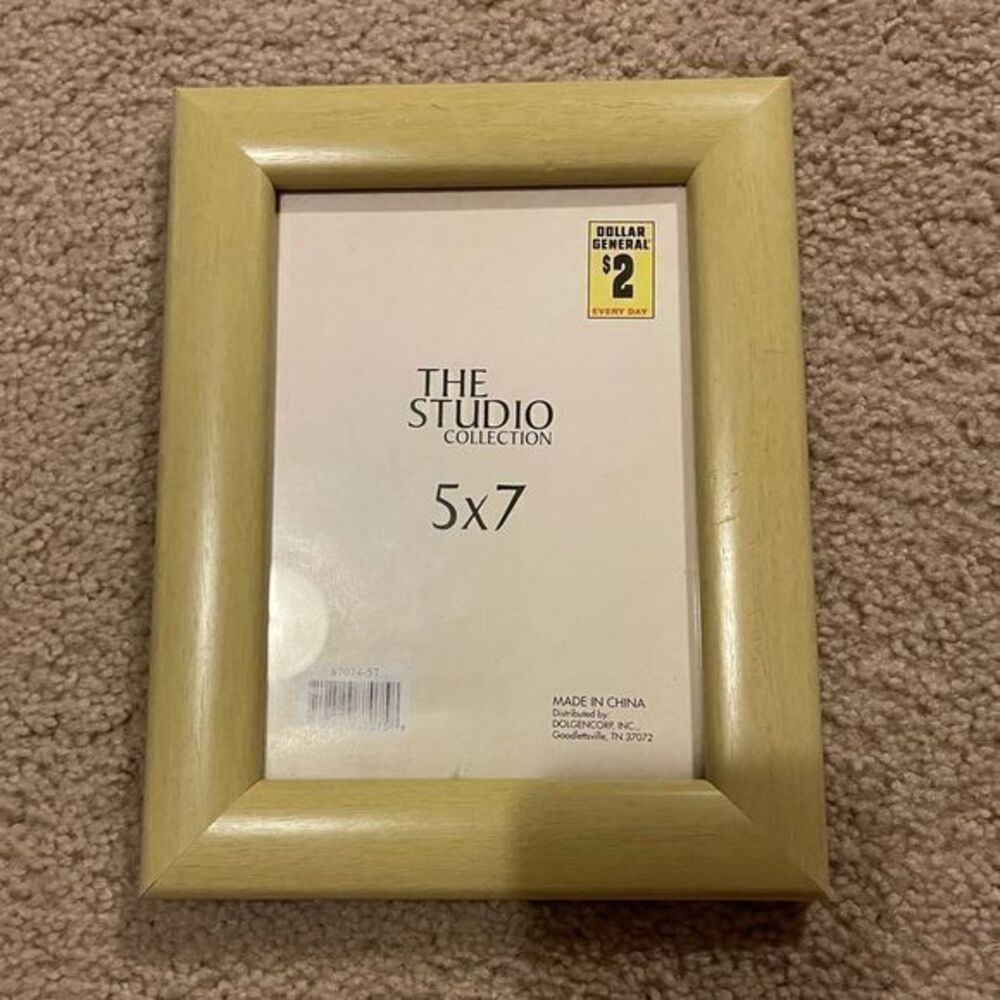 3/$10 5x7 Wooden Picture Frame‎